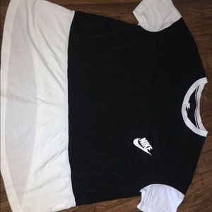 Black and white nike t shirt